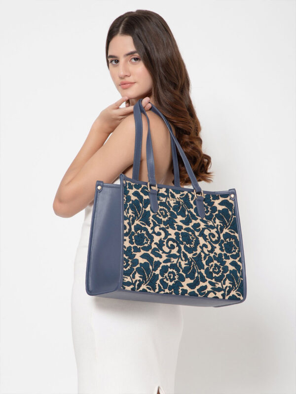 Berrylush Structured Tote Bag